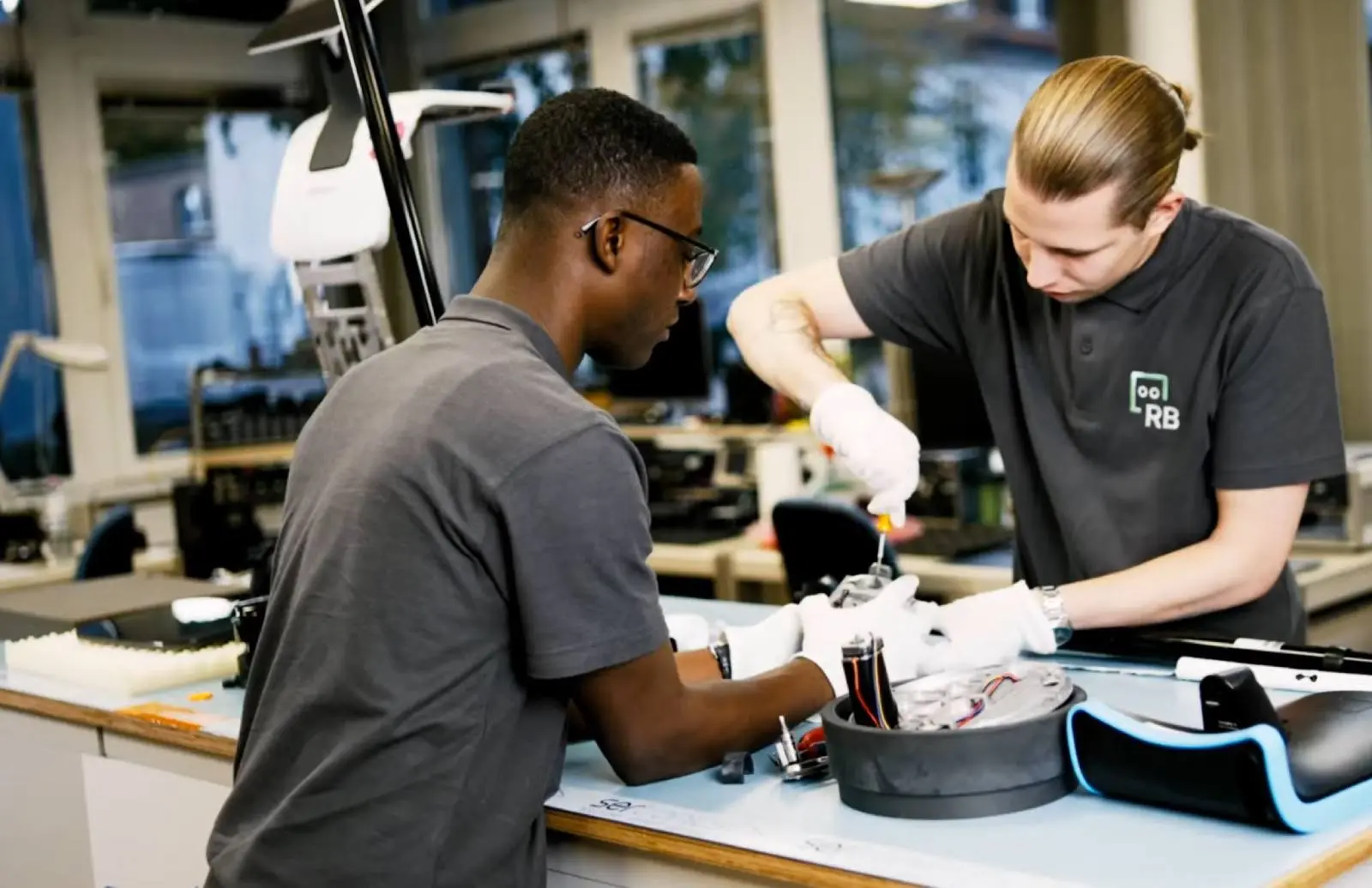 PUDU Service Deutschland Schweiz PUDU Service für Deutschland & Schweiz